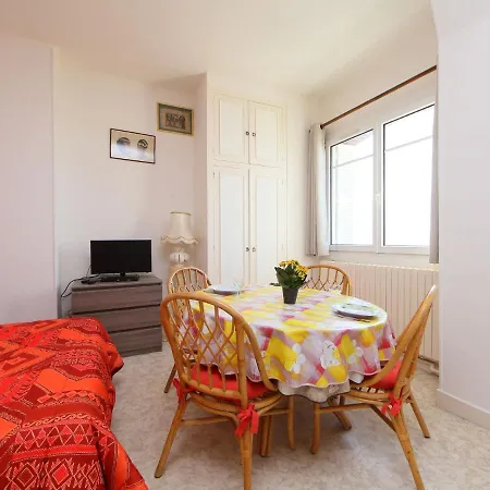 Le Caneton-3 By Interhome Кабур